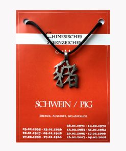 Anhänger Schwein – Chinesische Sternzeichen aus Zinn auf großer Karte