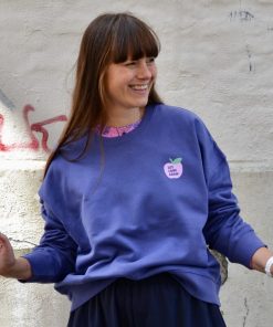 Sweater “Let love grow”