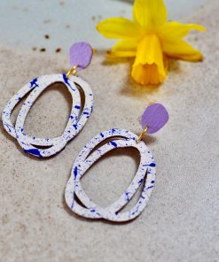 Ohrstecker United, lavender/white with kobalt speckles