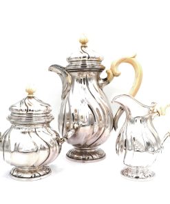 Silberservice als 3-tlg. Kaffeeservice im Dresdner Hofmuster um 1900
